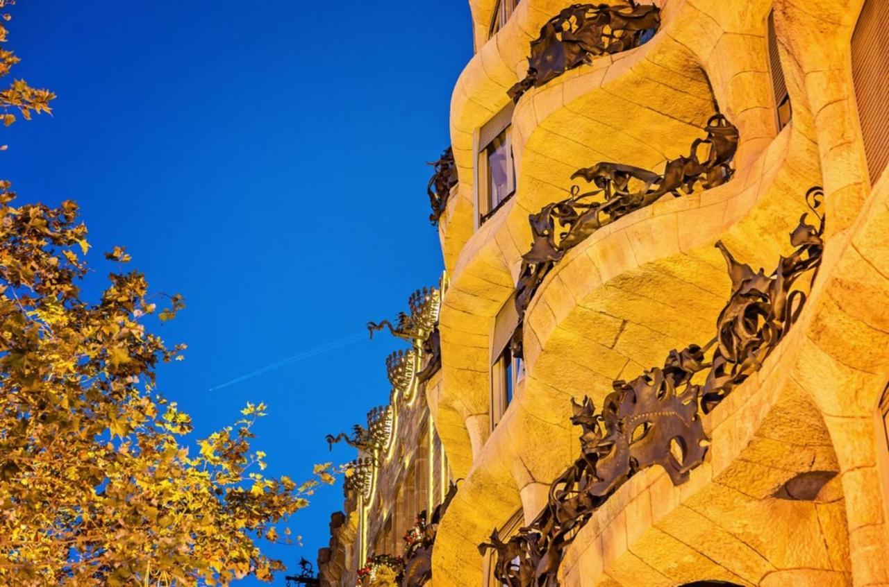 Sweet Inn - La Pedrera - Paseo De Gracia Barcelona Bagian luar foto