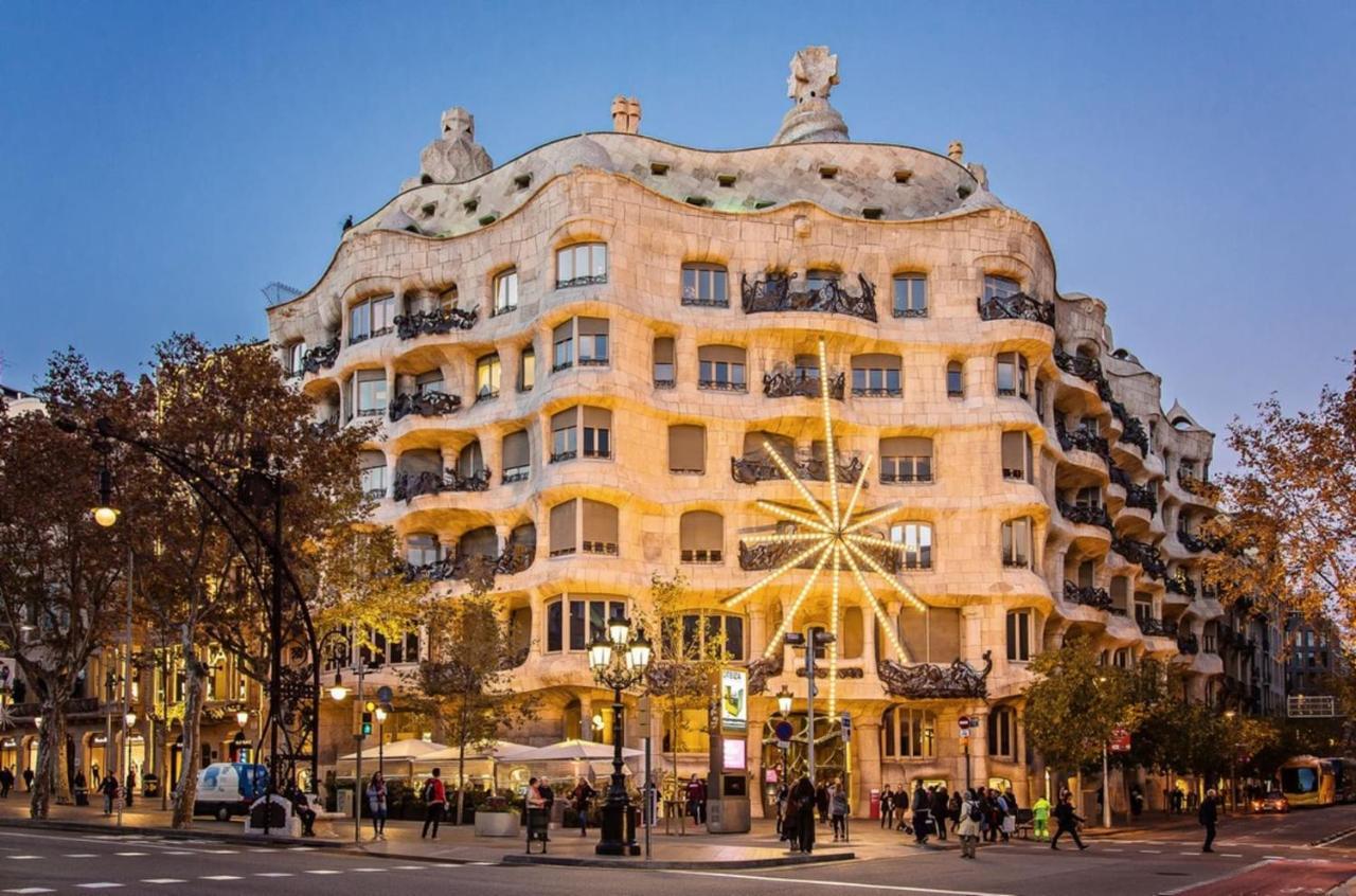 Sweet Inn - La Pedrera - Paseo De Gracia Barcelona Bagian luar foto